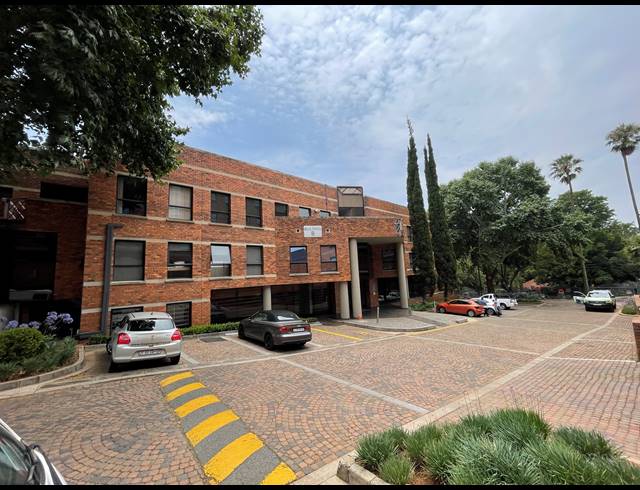 822M² OFFICE TO LET IN PARKTOWN